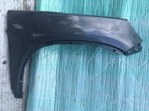 B363/B368 VOLKSWAGEN TIGUAN prawy przedni błotnik