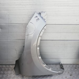 F8 PRAWY BŁOTNIK NISSAN QASHQAI 2013-