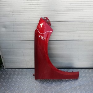 B385/F92/F985/H275/H817 FORD FOCUS MK3 BŁOTNIK PRAWY PRZÓD