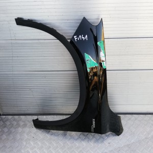F141 LEWY BŁOTNIK MERCEDES W156