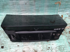 B167 BMW E46 KLAPA BAGAŻNIKA CZARNA