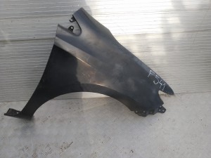 F541/F543 PRAWY BŁOTNIK TOYOTA AURIS 2012-