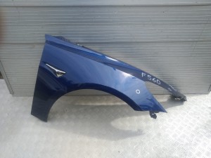 F560/H723 BŁOTNIK PRAWY TESLA MODEL III 3