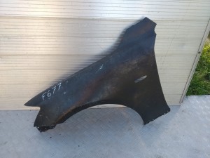 F677 LEXUS IS250 IS220 IS300  BŁOTNIK LEWY