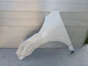 F686/F687/F691 BŁOTNIK LEWY NISSAN QASHQAI 2013-