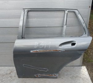 D341 MERCEDES W204 LEWY TYŁ DRZWI 