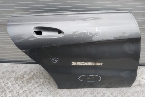 D365/D479 MERCEDES W117 CLA  A117 DRZWI PRAWE TYŁ