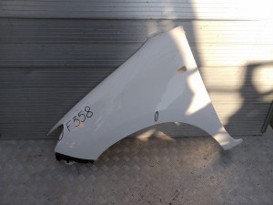 F358/H375/H539 LEWY PRZEDNI BŁOTNIK TOYOTA HILUX 2012- 