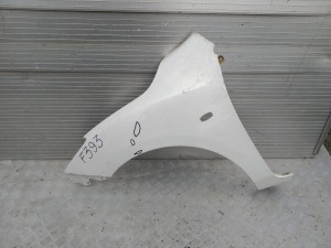 F393/H565 LEWY BŁOTNIK MAZDA 2 2008-14 