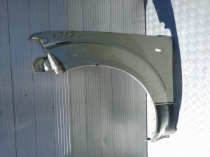 F772/H142 LEWY BŁOTNIK NISSAN NAVARA 2005-2014