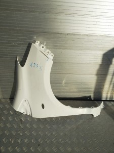 B361/A973 PRAWY BŁOTNIK TOYOTA YARIS III 2011-17 