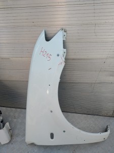 H215 PRAWY BŁOTNIK MITSUBISHI L200 IV 2006-