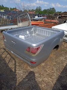 MAZDA BT50 2016- PAKA BAGAŻNIK SKRZYNIA KLAPA TYŁ 2-drzwiowy