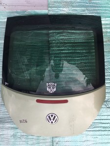 B258 VOLKSWAGEN NEW BEETLE klapa bagażnika Z SZYBĄ