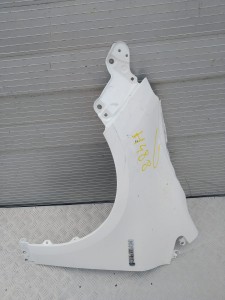F363/F365/H488/H503/H546/H614 BŁOTNIK LEWY TOYOTA COROLLA E21 HB KOMBI 2018-