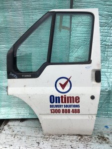 B285 Ford Transit T350 przednie lewe drzwi Z SZYBĄ