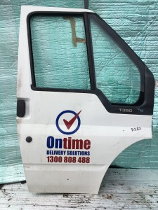 B283 Ford Transit T350 Prawe przednie drzwi
