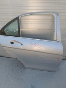 G592 MERCEDES W212 PRAWE TYŁ DRZWI 