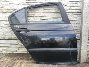 B211 BMW E46 prawe tylne drzwi Z SZYBĄ