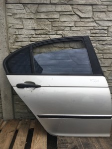 B229 BMW E46 prawe tylne drzwi Z SZYBĄ