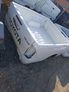 TOYOTA HILUX 2016 17 18 19 PAKA BAGAŻNIKA  2-DRZWIOWY