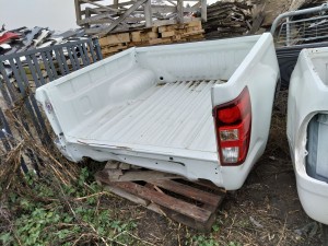 MAZDA BT50 2022- PAKA BAGAŻNIK SKRZYNIA  ŁADUKOWA TYŁ 