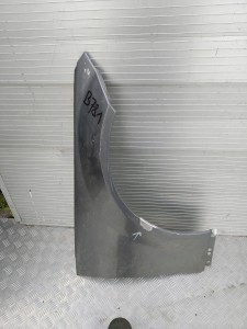 B781 BŁOTNIK MERCEDES W204 204