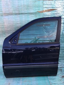 B40 Mercedes W164 drzwi przednie lewe z szybą
