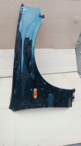 B636 HONDA 3D 4D 1995- 2000 PRAWY BŁOTNIK PRZÓD