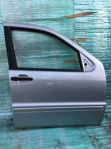 B42 Mercedes W163 prawe przednie