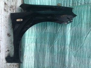 B370 FIAT GRANDE PUNTO BŁOTNIK PRAWY PRZÓD