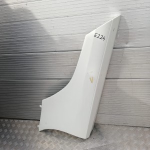 E223 LEWY BŁOTNIK MC LAREN